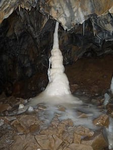 Môcovská jeskyně - kalcitová výzdoba