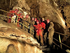 Harmanecká jeskyně - Dóm pagod - naše skupina (photo by JS Plavecké Podhardie)