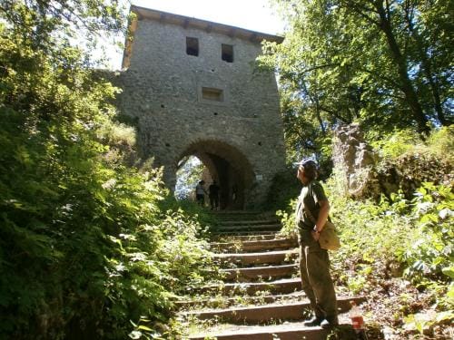 Muráňský hrad, vstupní brána