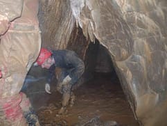 Amatérská jeskyně - Nový Sloupský koridor (25.4.2010) 